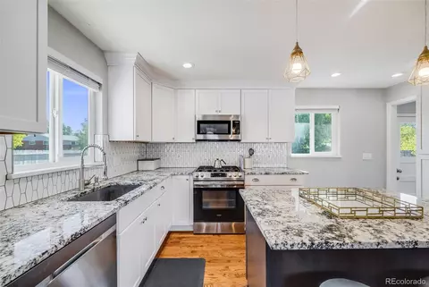 6924 S Albion St, Centennial, CO 80122