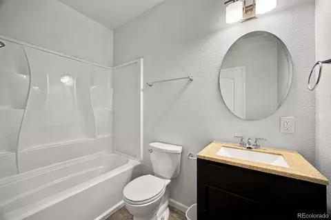 Bath - 11460 E 26th Ave, Aurora, CO 80010 photo 5 of 5