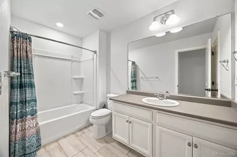 Bath - 11460 E 26th Ave, Aurora, CO 80010 photo 3 of 5