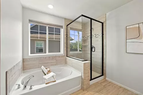 Bath - 11460 E 26th Ave, Aurora, CO 80010 photo 2 of 5