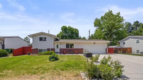 957 S Owens Ct, Lakewood, CO 80226