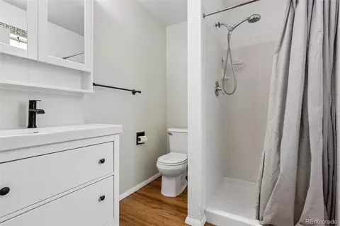 Bath - 7492 E Bates Dr, Denver, CO 80231 photo 1 of 3