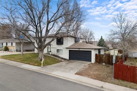 11155 W Hawaii Pl, Lakewood, CO 80232