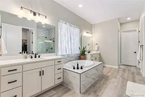 Bath - 24663 E 36th Ave, Aurora, CO 80019 photo 1 of 5