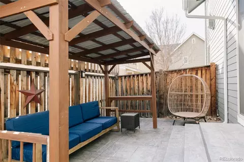 Exterior - 8072 E 49th Pl, Denver, CO 80238 photo 6 of 8