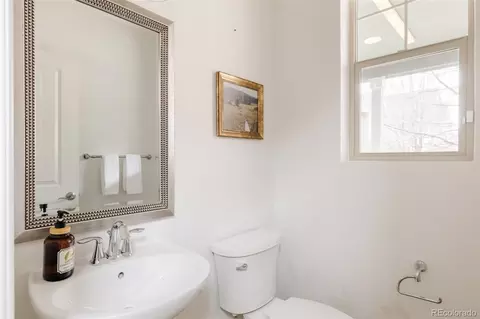 Bath - 8072 E 49th Pl, Denver, CO 80238 photo 1 of 5