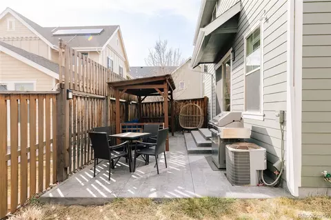 Exterior - 8072 E 49th Pl, Denver, CO 80238 photo 5 of 8