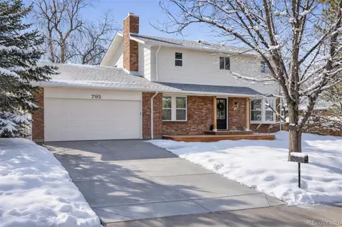 795 S Moore St, Lakewood, CO 80226