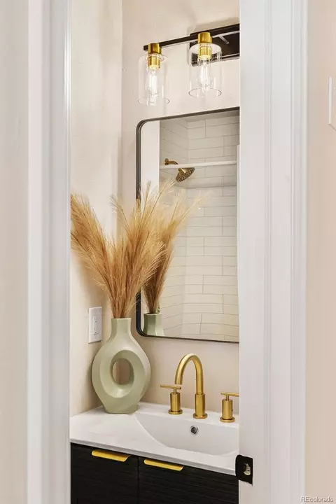 Bath - 8995 E Cornell Ave, Denver, CO 80231 photo 4 of 6