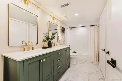 Bath - 8995 E Cornell Ave, Denver, CO 80231 photo 6 of 6