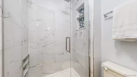 Bath - 8432 E Long Ave, Centennial, CO 80112 photo 4 of 6