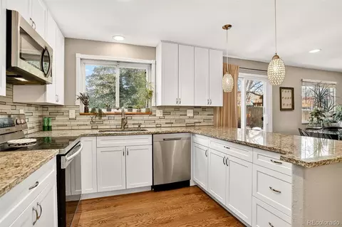 Kitchen - 16955 E Progress Cir S, Centennial, CO 80015 photo 2 of 2
