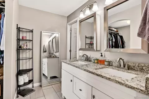Bath - 16955 E Progress Cir S, Centennial, CO 80015 photo 2 of 3