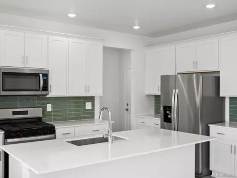 4601 Sunsplash Way, Johnstown, CO 80534