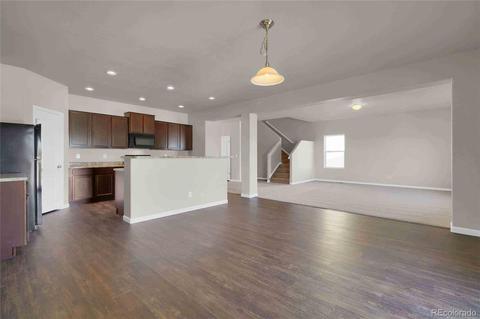 47564 Lilac Ave, Bennett, CO 80102 photo 3