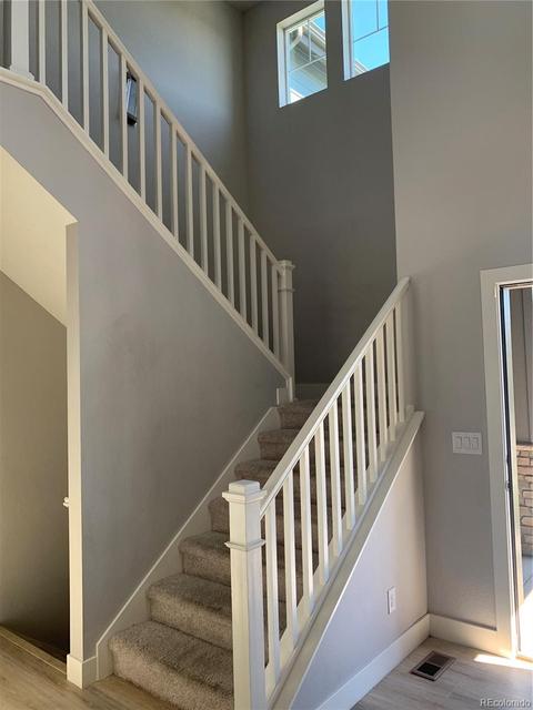 15733 E Warner Dr, Denver, CO 80239 photo 4