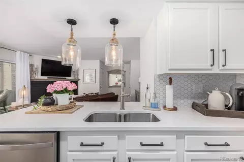 749 Canyon Dr, Castle Rock, CO 80104