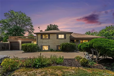 2398 Oakland St, Aurora, CO 80010