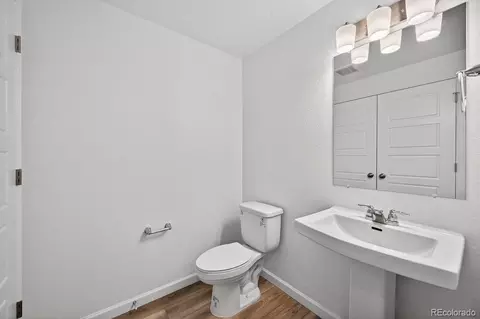 Bath - 17114 W 91st Ln, Arvada, CO 80007 photo 3 of 3