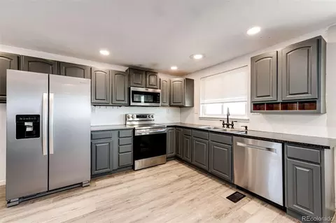 Kitchen - 625 Madison Way, Bennett, CO 80102 photo 3 of 4