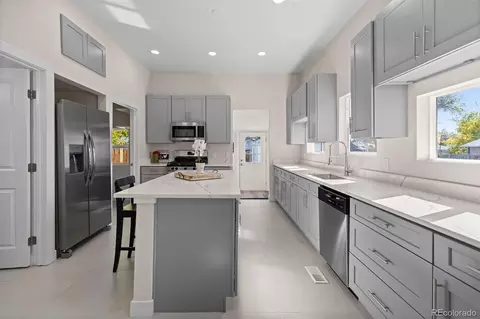 146 Stuart St, Denver, CO 80219 photo 2