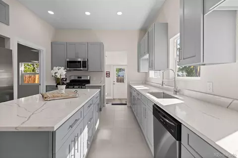 146 Stuart St, Denver, CO 80219 photo 9