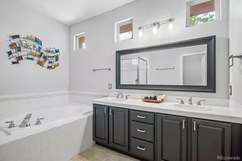 Bath - 5366 Flatrock Ct, Morrison, CO 80465 photo 2 of 3