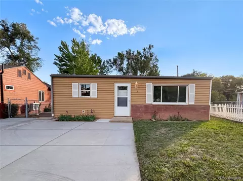 433 Sunnyside Ln, Longmont, CO 80504