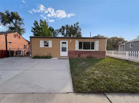 433 Sunnyside Ln, Longmont, CO 80504