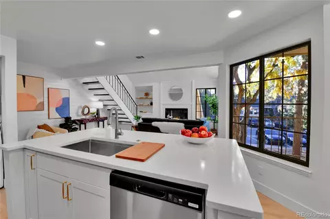 Kitchen - 4878 E Kentucky Ave #E, Denver, CO 80246 photo 4 of 4