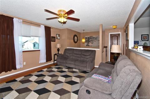 270 Elm St, Bennett, CO 80102 photo 5