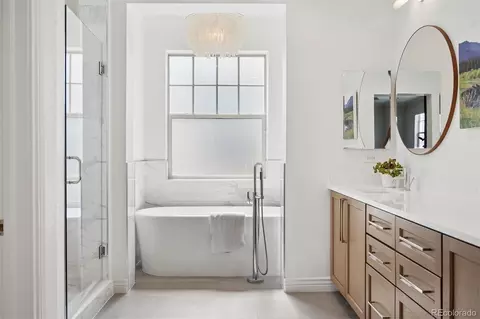Bath - 9073 E 29th Pl, Denver, CO 80238 photo 1 of 3