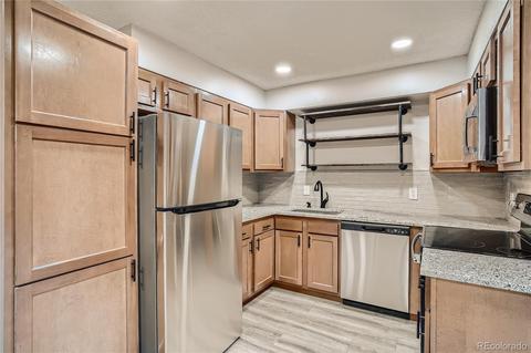 429 Wright St #311, Lakewood, CO 80228 photo 8