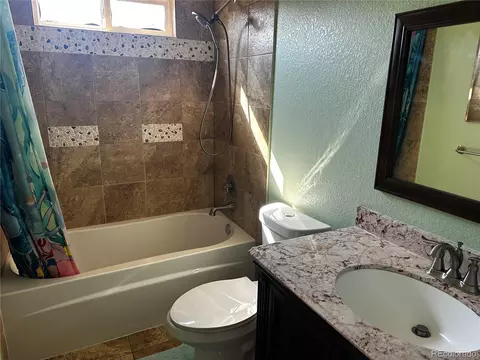 18562 E Bates Dr, Aurora, CO 80013 photo 18