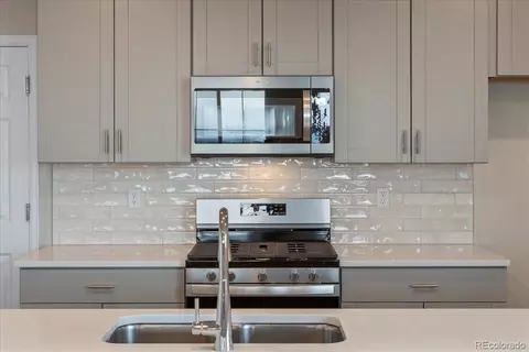 Kitchen - 21183 E 63rd Dr, Aurora, CO 80019 photo 4 of 8