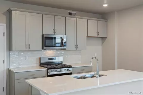 Kitchen - 21183 E 63rd Dr, Aurora, CO 80019 photo 2 of 8