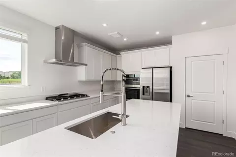 35 Ascent Trl, Englewood, CO 80112