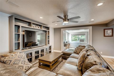 7331 Teller St, Arvada, CO 80003 photo 2