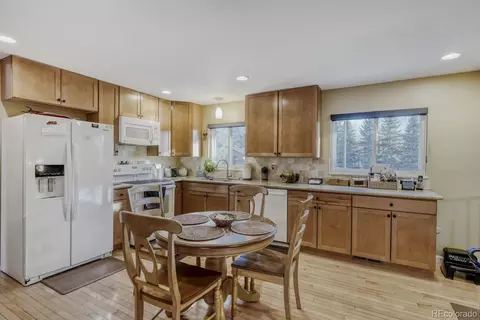 7464 E Colgate Pl, Denver, CO 80231 photo 15