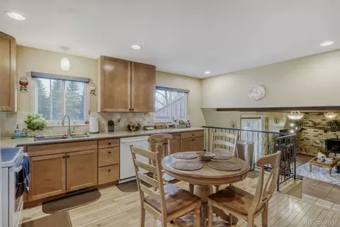 7464 E Colgate Pl, Denver, CO 80231 photo 12