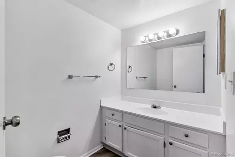 Bath - 12993 E Cornell Ave, Aurora, CO 80014 photo 5 of 5