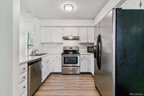 Kitchen - 12993 E Cornell Ave, Aurora, CO 80014 photo 1 of 2