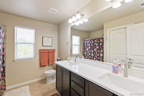 Bath - 6649 13th St, Frederick, CO 80530 photo 2 of 5