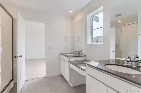 24716 Evans Dr, Aurora, CO 80018 photo 9