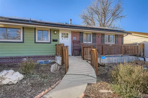 471 Iola St, Aurora, CO 80010