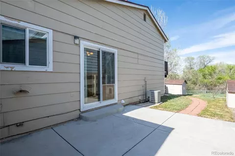 Exterior - 17593 E Temple Dr, Aurora, CO 80015 photo 2 of 13