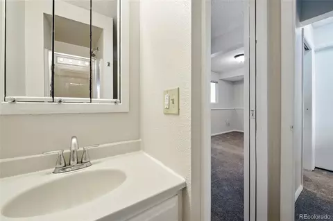 Bath - 17593 E Temple Dr, Aurora, CO 80015 photo 1 of 2
