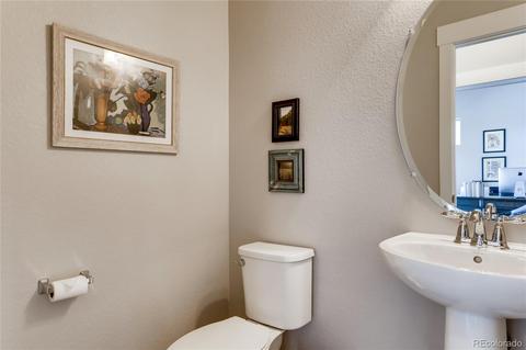 11409 E 25th Dr, Aurora, CO 80010 photo 12