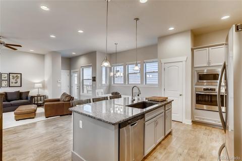 11409 E 25th Dr, Aurora, CO 80010 photo 8