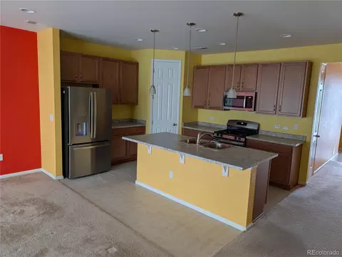 27646 E 10th Dr, Aurora, CO 80018 photo 4